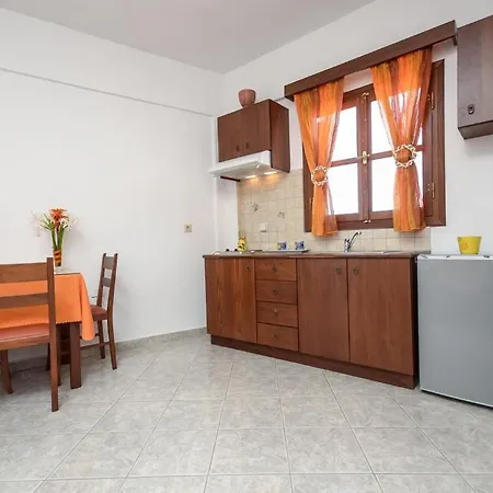 Margaritis Apartment *